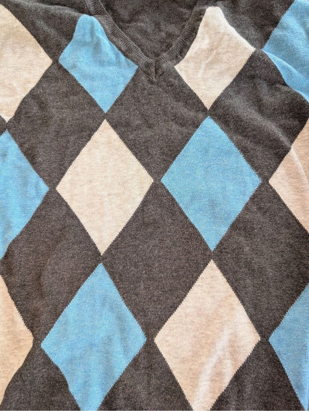 Claiborne Y2K V-neck argyle sweater - Picture 2 of 4